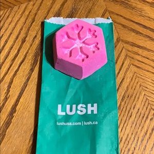 Limited Edition Lush Cheery Christmas Bath Bomb